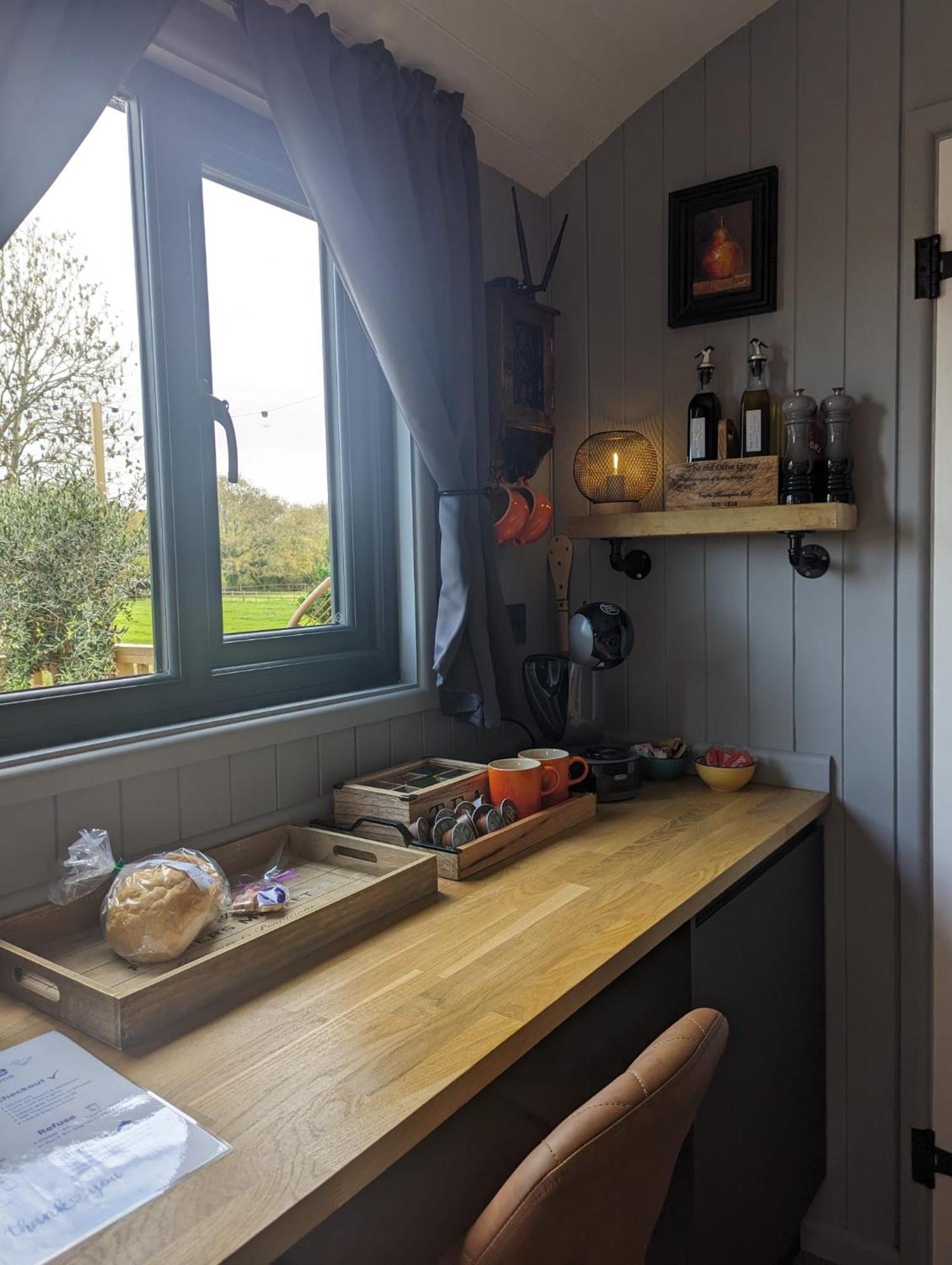 Rusty Duck Retreat Shepherds Hut Shedfield Eksteriør billede